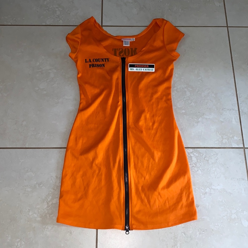 Halloween Dream girl prisoner outfit